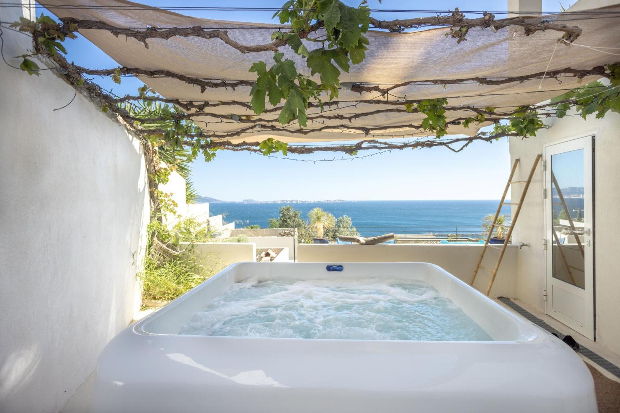 Les Suites Love 3 Spa Vue Mer Piscine Marsilia Exterior foto